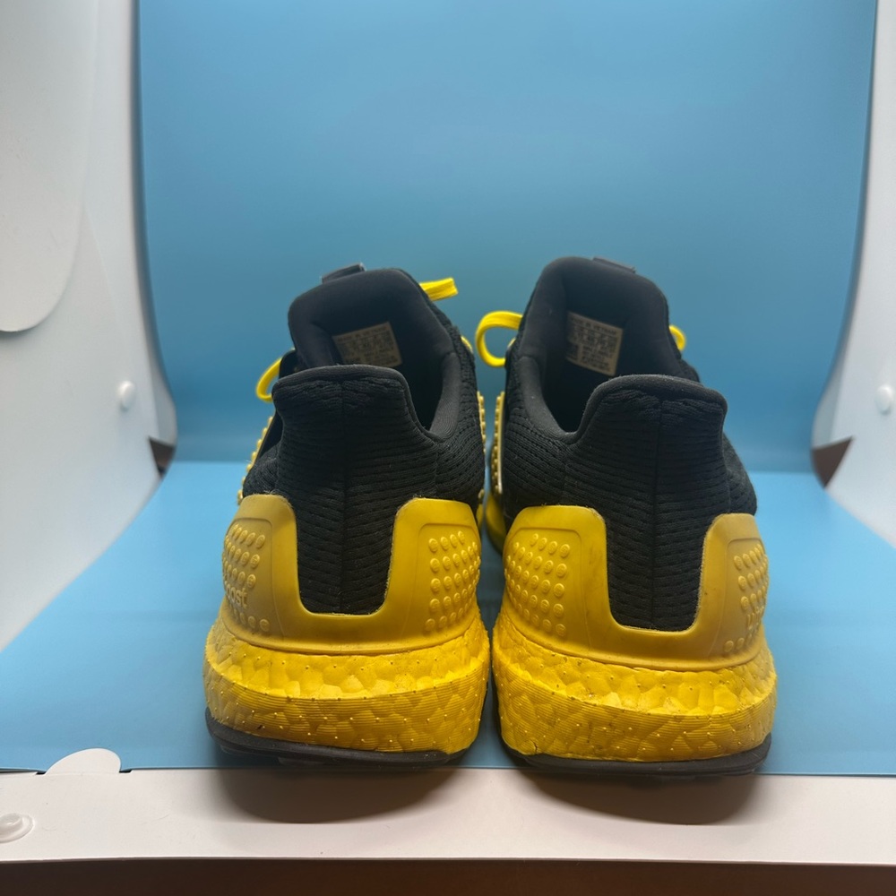 Adidas Ultra Boost Lego Edition - Picture 4 of 5